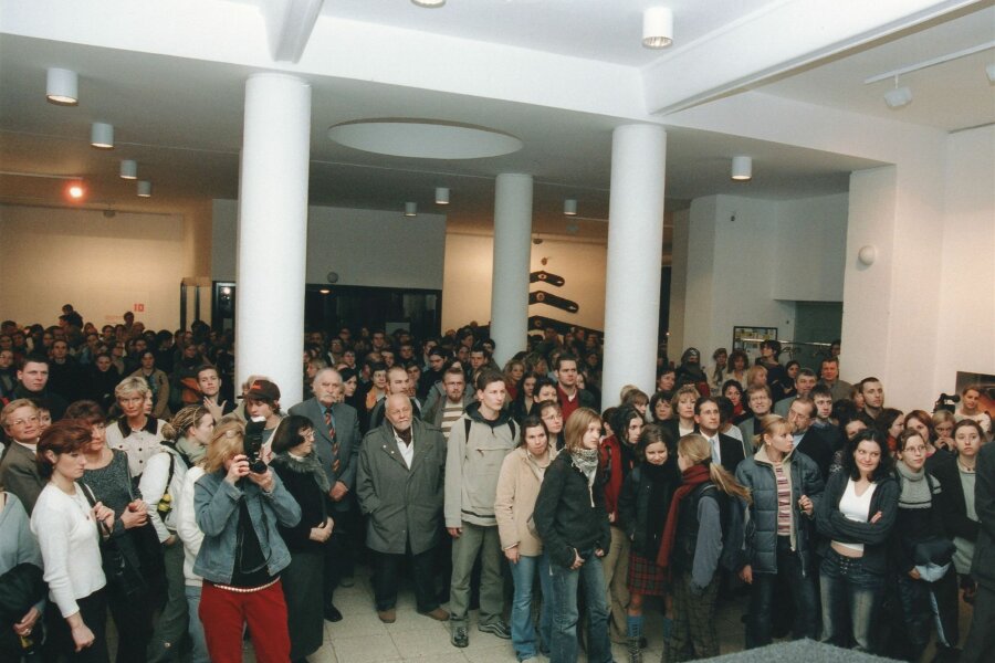 DU1160-7-foto-vernisaz-003.jpeg